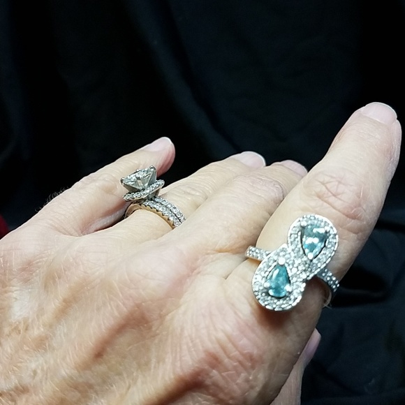 MOISSANITE twin Pear cut Ring - Picture 2 of 7